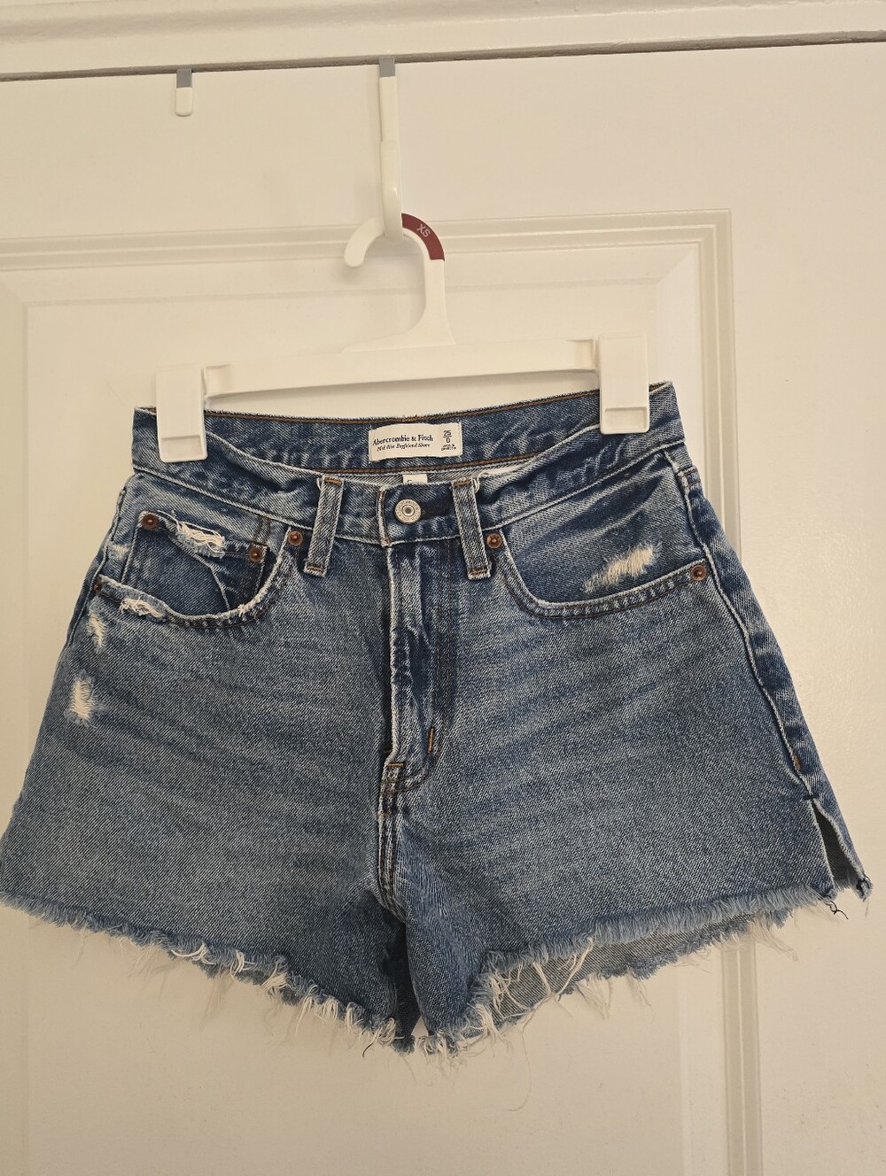 Abercrombie Mid Rise Boyfriend Short Curve Love